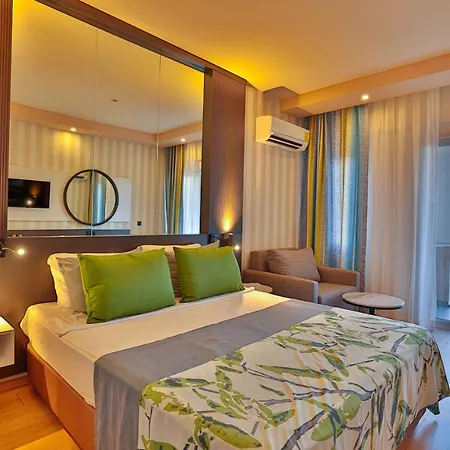 Crystal Land Of Paradise Resort Avsallar