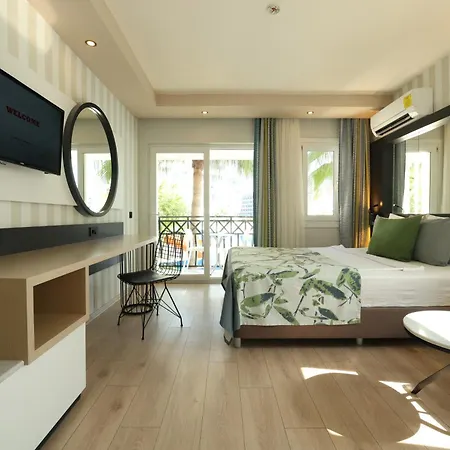 Resort Crystal Land Of Paradise